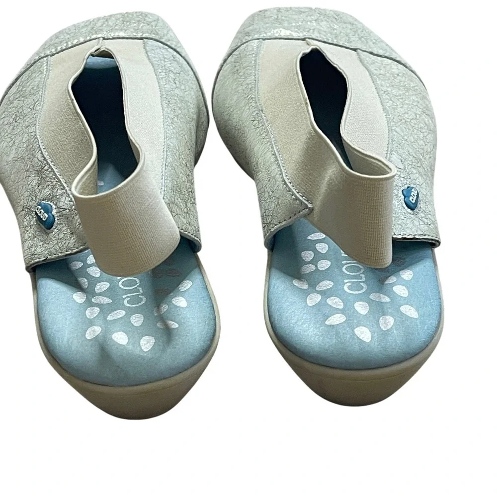 Cloud caliber sandals